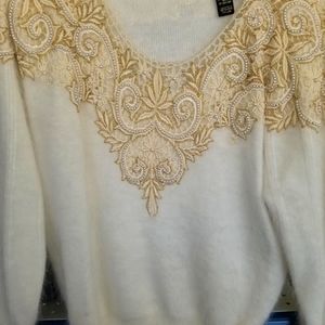 Rabbit vintage style sweater.